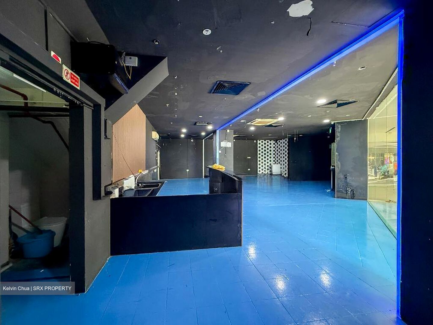 Multi Storey Car Park (D12), Shop House #575770091